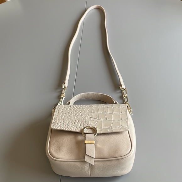 NWT Ted Baker Loop and Tab Grainy Mini Crossbody Taupe - Picture 3 of 13